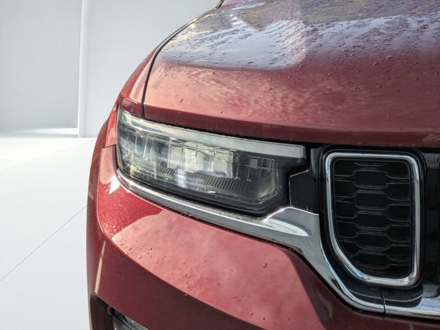 Used 2024 Jeep Grand Cherokee Limited image 8