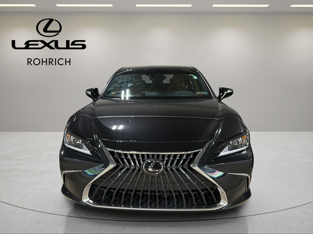 Used 2023 Lexus ES 300h w/ Premium Package FWD image 2