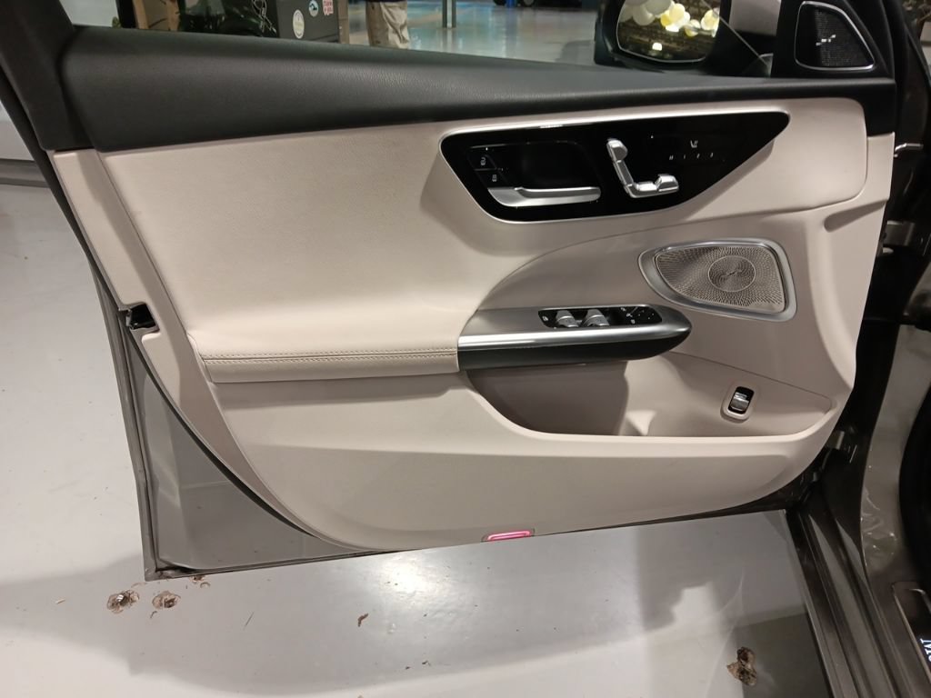 Used 2024 Mercedes-Benz C 300 4MATIC Sedan image 7