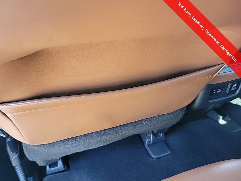 Used 2022 Nissan Pathfinder Platinum w/ Cargo Package image 35