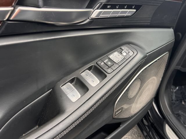 Used 2018 Genesis G90 5.0 Ultimate AWD/4WD image 11