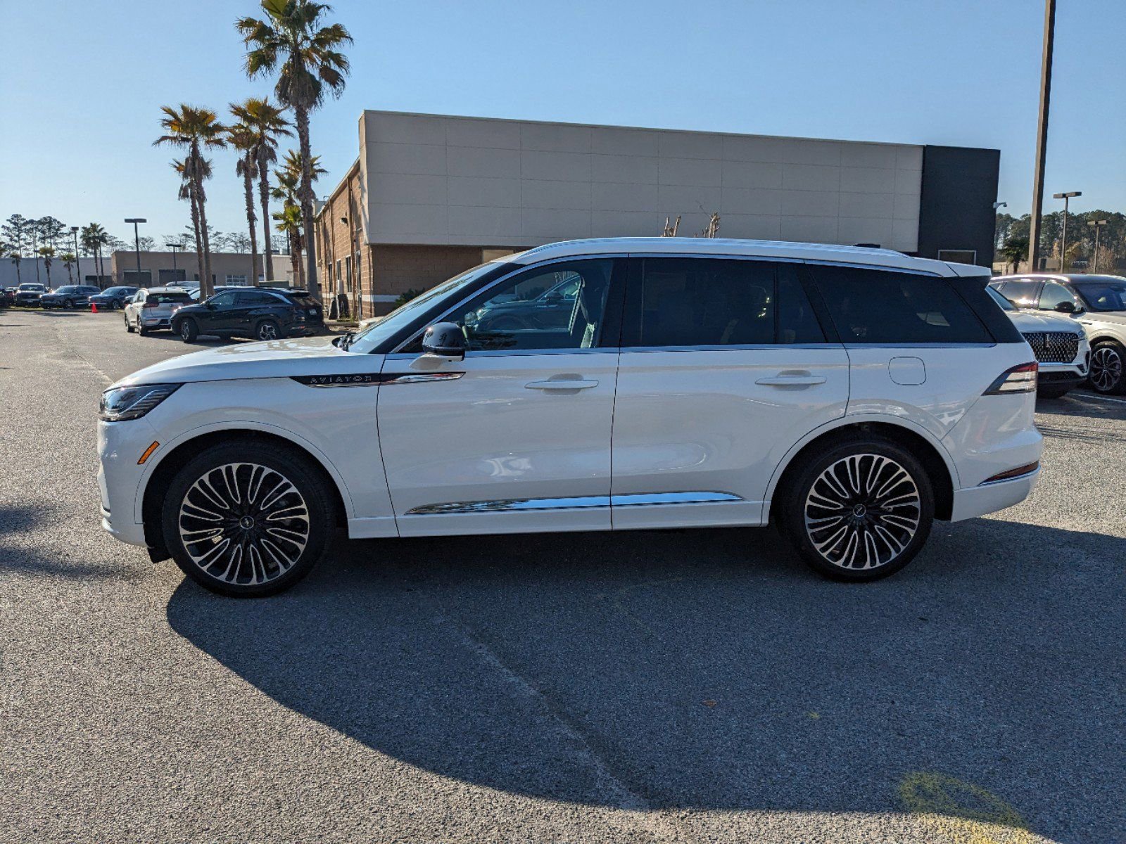 New 2025 Lincoln Aviator Black Label image 8