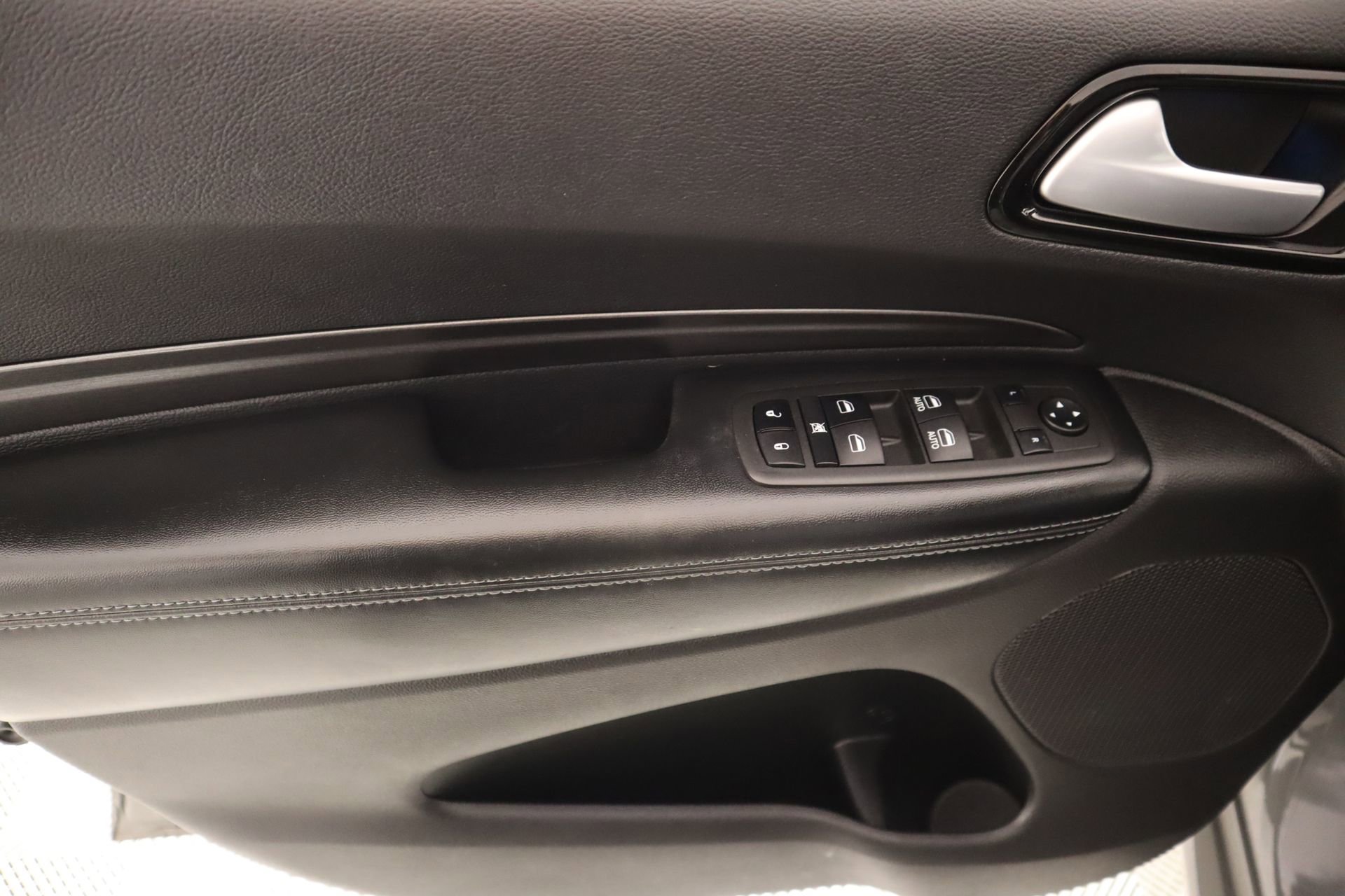 Used 2022 Dodge Durango SXT w/ Blacktop Package image 15