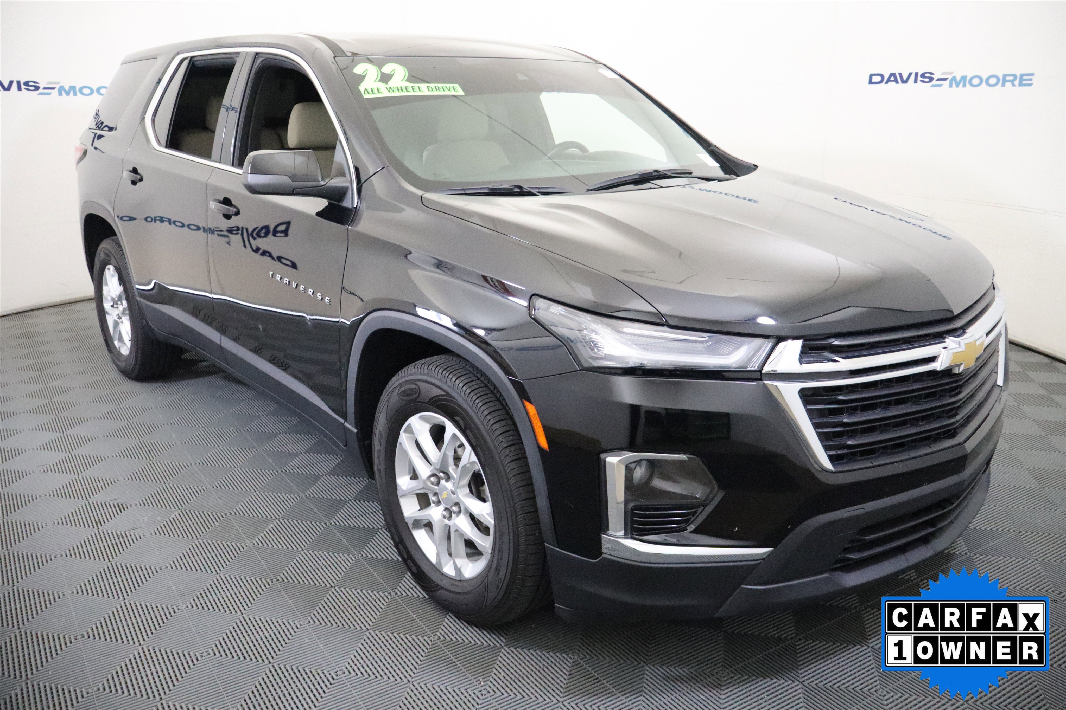 Used 2022 Chevrolet Traverse LS AWD/4WD image 3