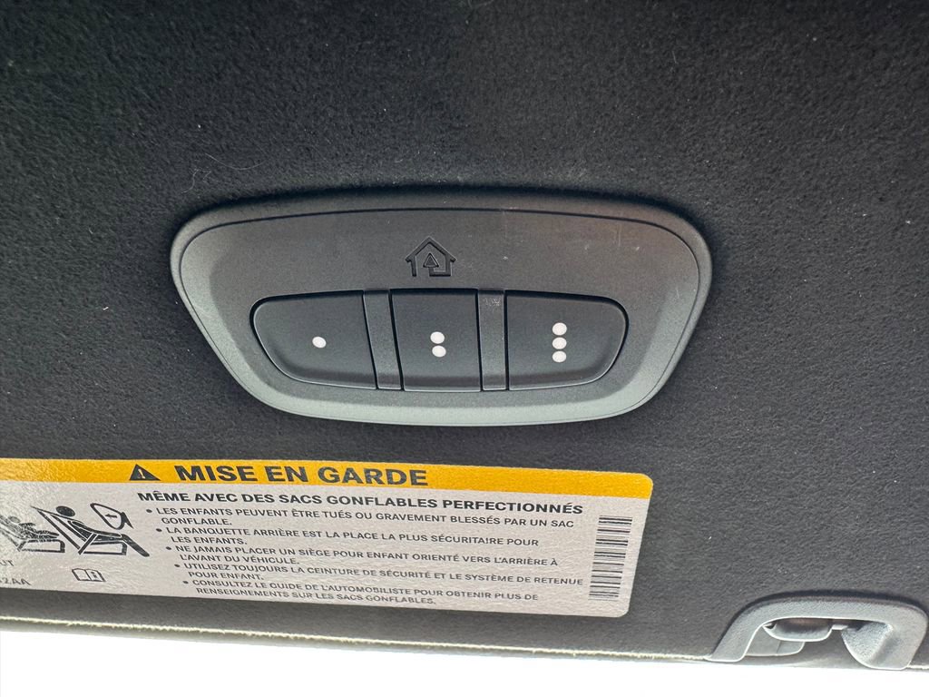 Used 2024 Chrysler Pacifica Pinnacle image 30