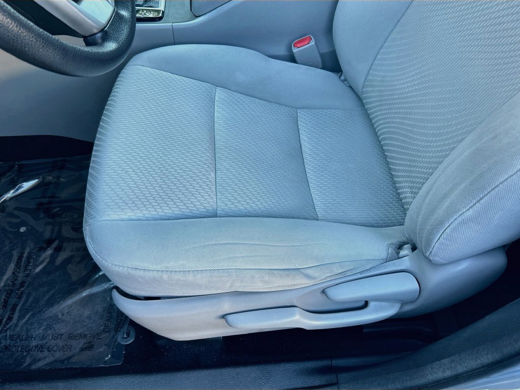 Used 2016 Toyota Highlander LE AWD/4WD image 18