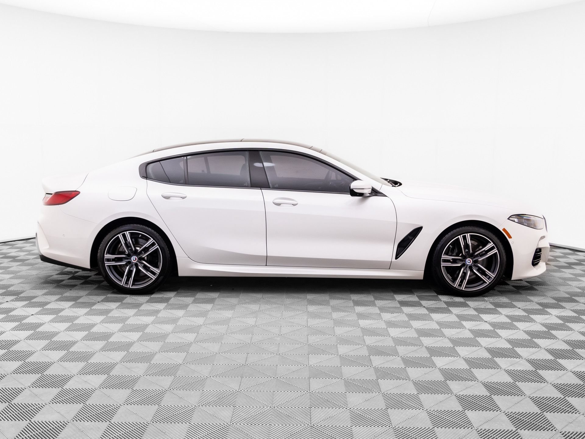 Certified 2025 BMW 840i xDrive AWD/4WD image 6