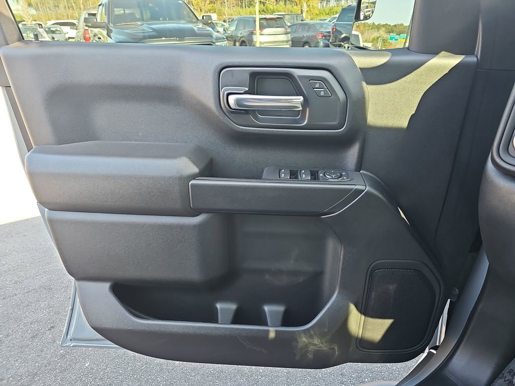 Used 2025 Chevrolet Silverado 1500 Custom w/ Turbomax Blackout Package image 32