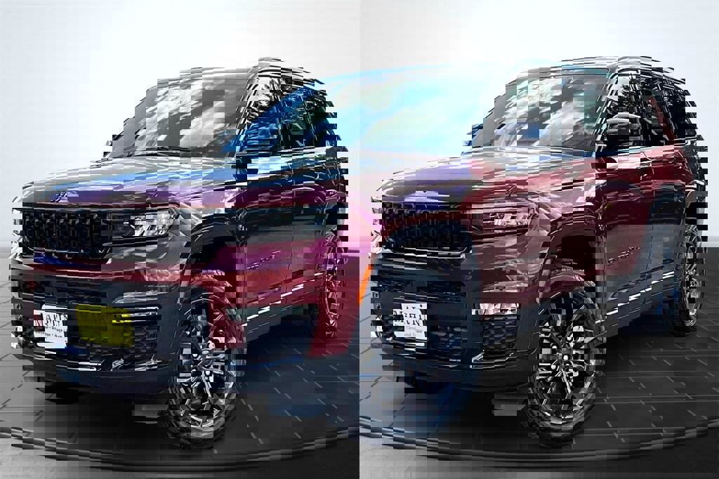 New 2025 Jeep Grand Cherokee L Limited image 2