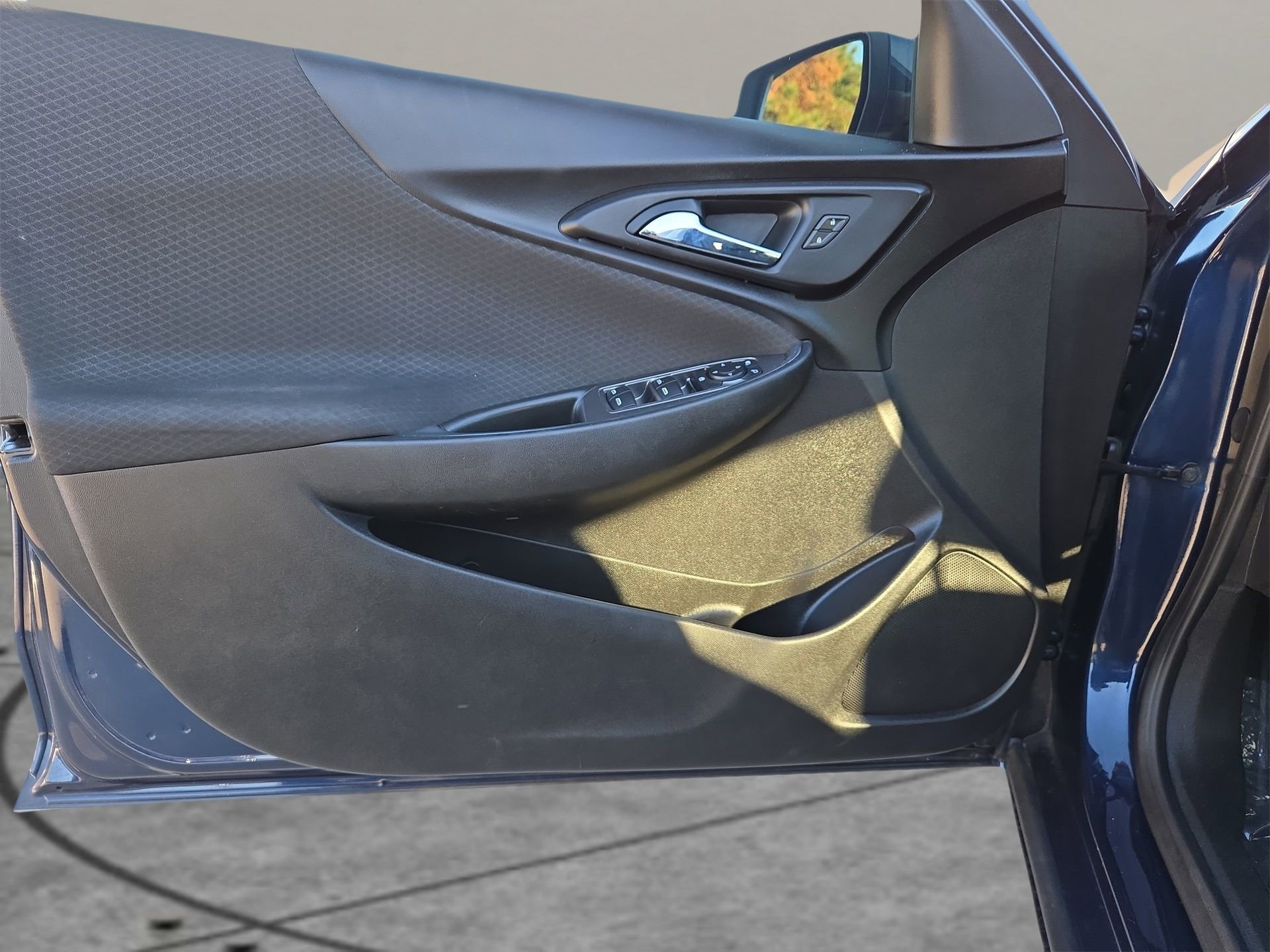 Used 2020 Chevrolet Malibu LT image 11