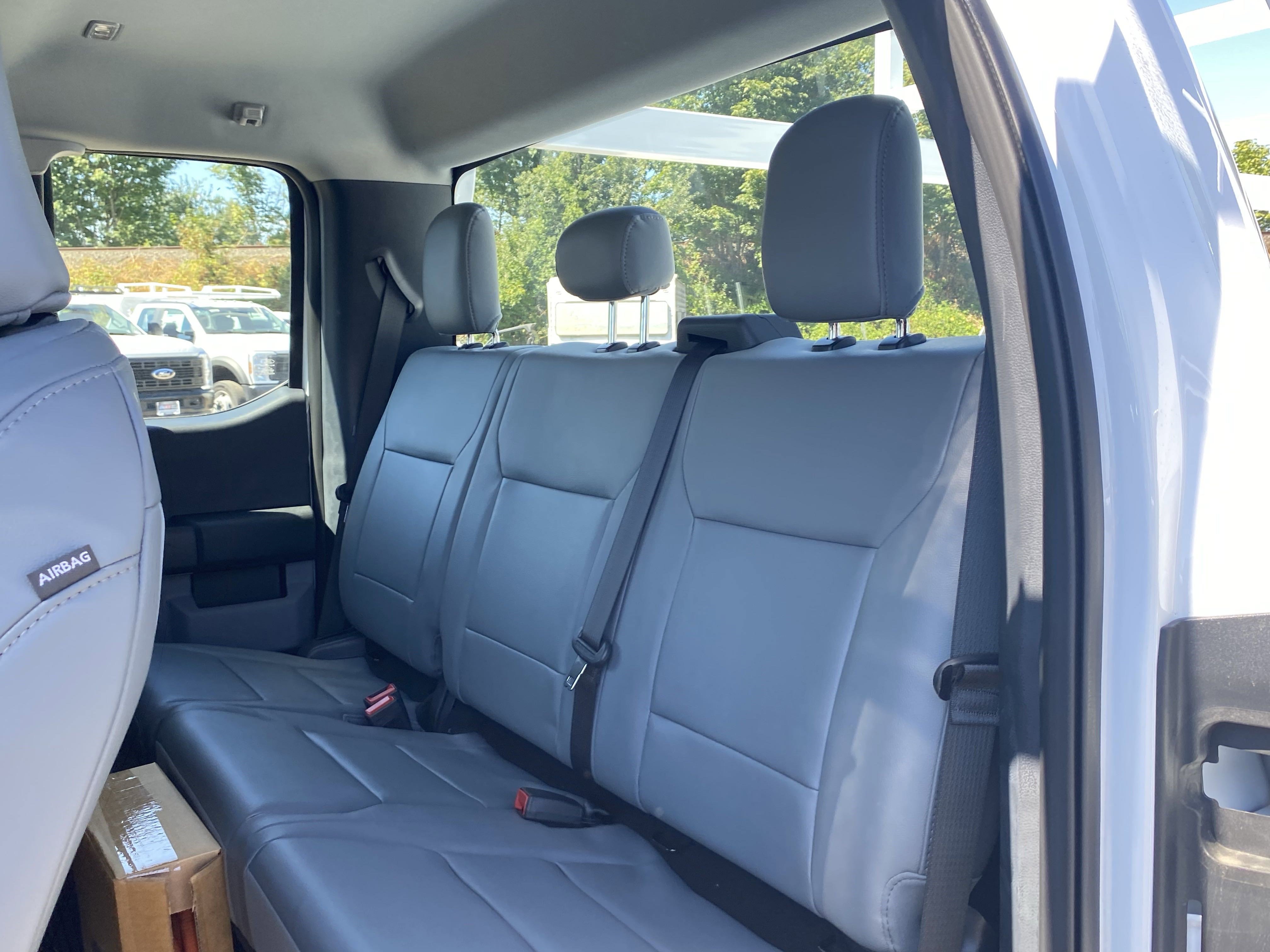 New 2025 Ford F550 4x4 SuperCab Super Duty image 15