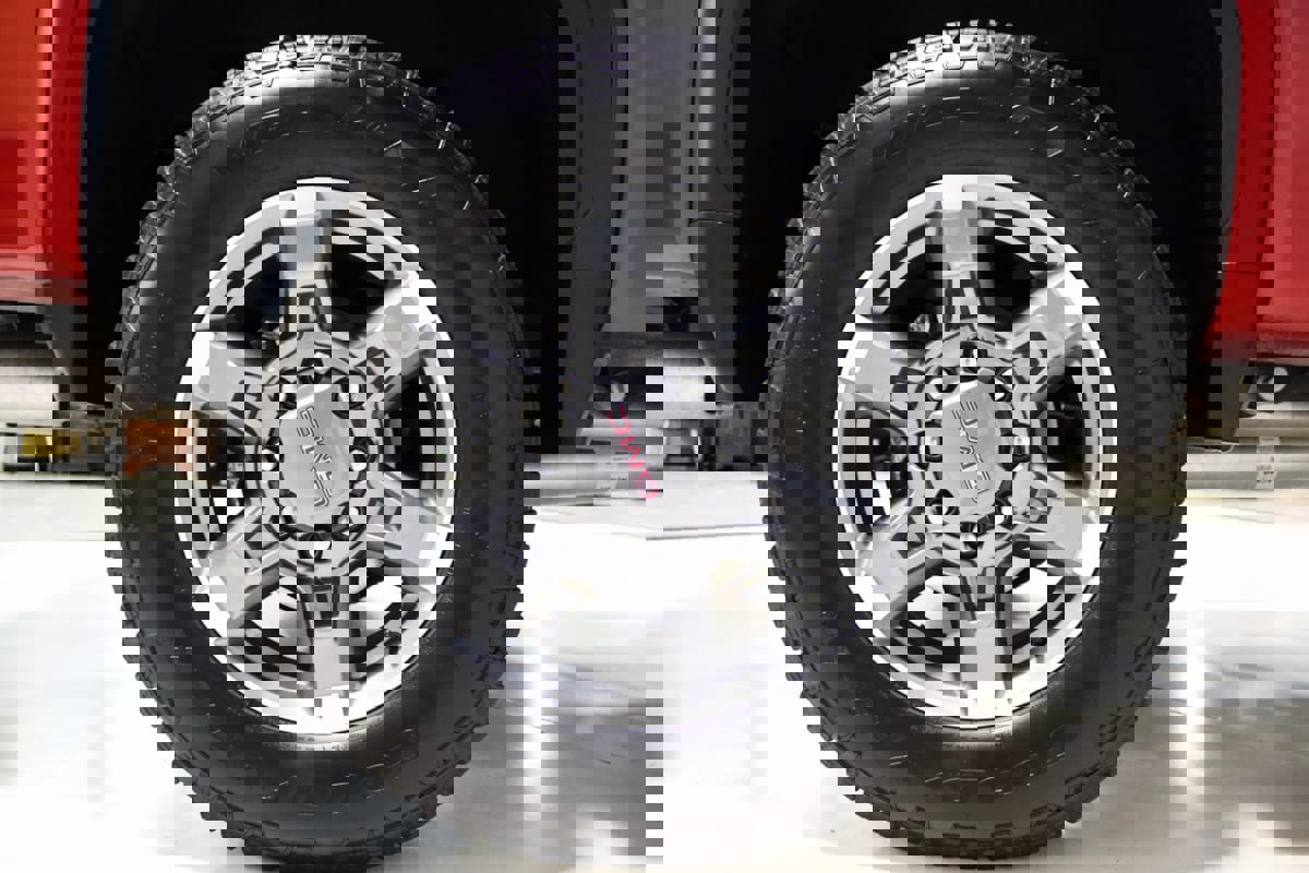 Used 2025 GMC Sierra 3500 SLT w/ SLT Premium Package image 92