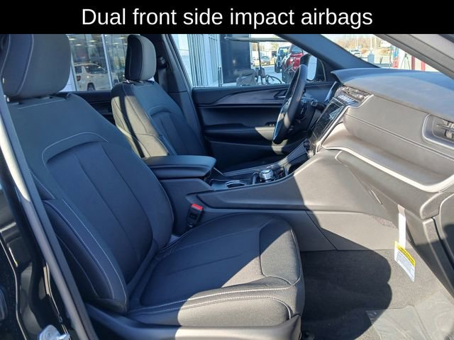 New 2025 Jeep Grand Cherokee L Laredo image 15