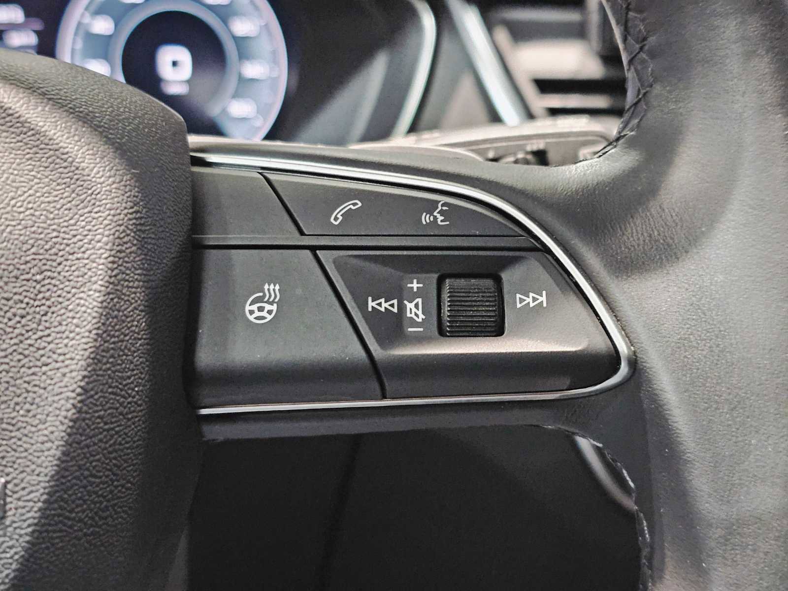 Used 2023 Audi Q5 Prestige image 12