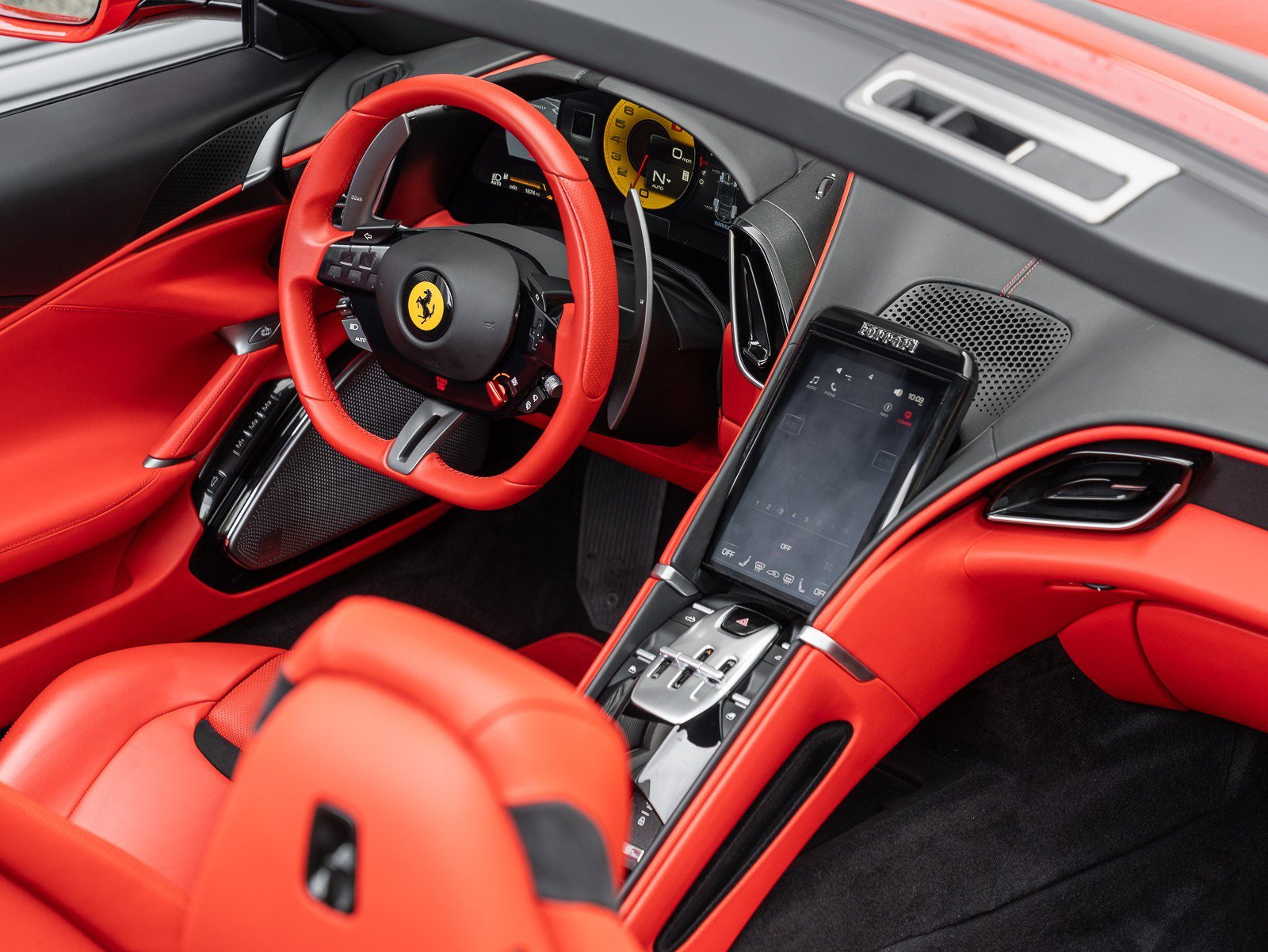 Used 2024 Ferrari Roma Spider image 13