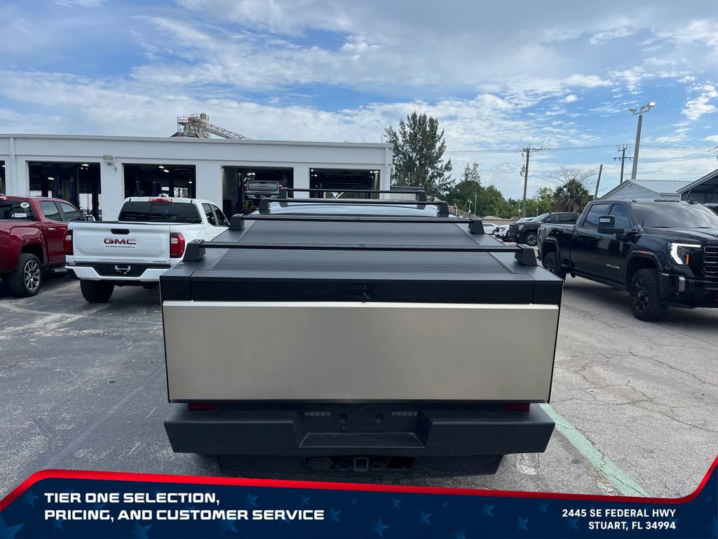 Used 2024 Tesla Cybertruck AWD Crew Cab image 6