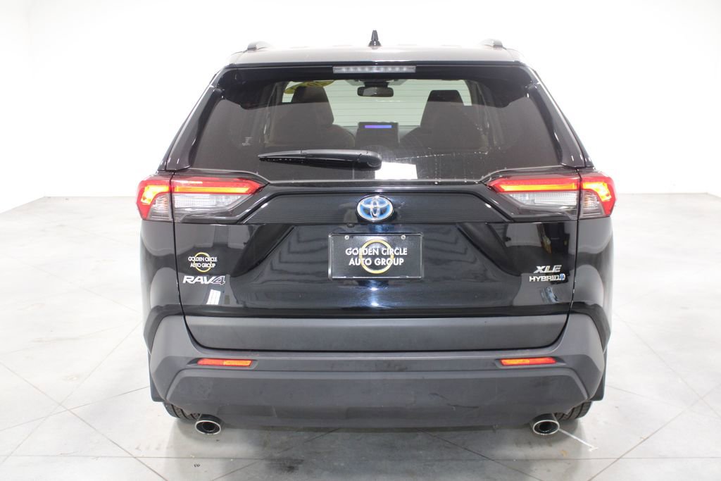Used 2023 Toyota RAV4 XLE w/ Convenience Package image 8