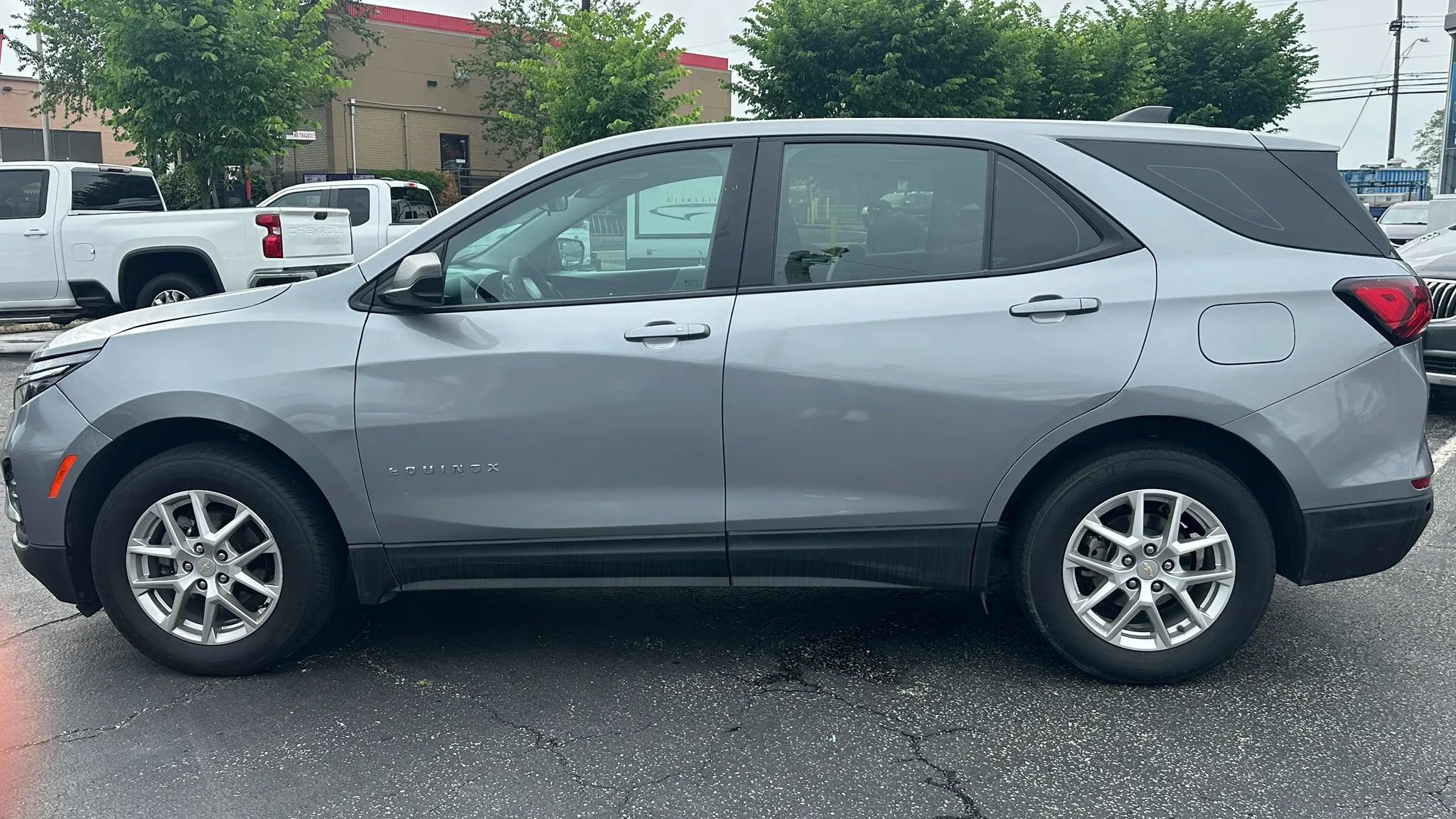 Used 2023 Chevrolet Equinox LS AWD/4WD image 8