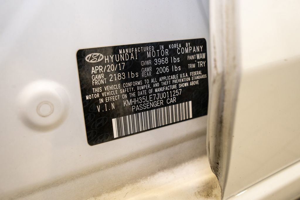 Used 2018 Hyundai Elantra GT image 19