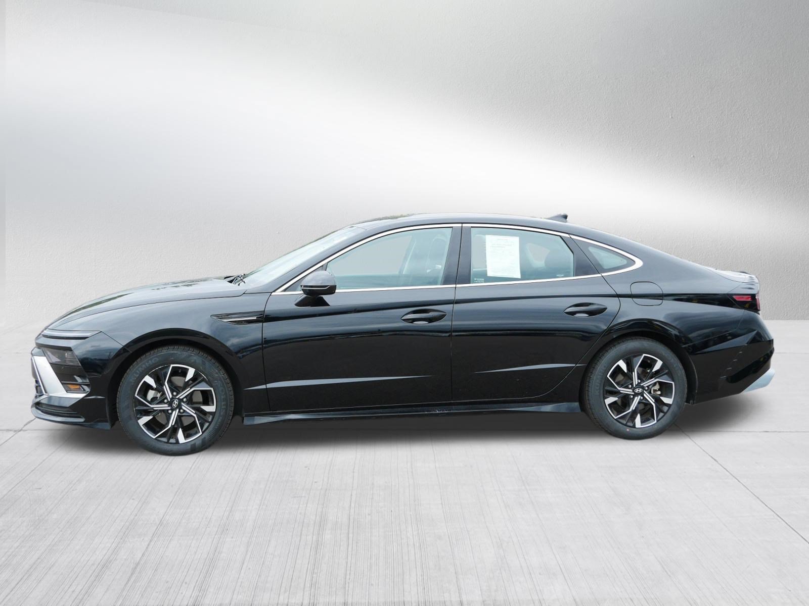 Certified 2025 Hyundai Sonata SEL FWD image 4