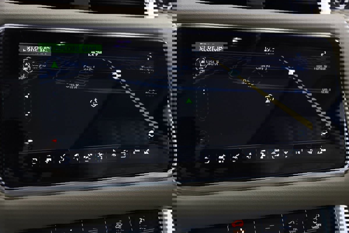 Used 2020 Land Rover Range Rover Sport SE image 9