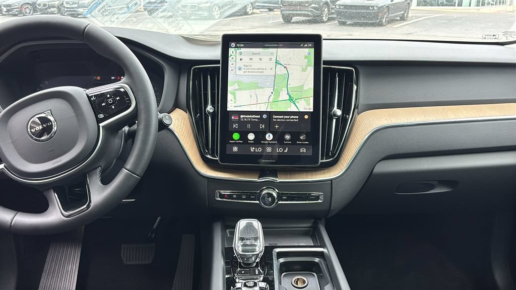 New 2026 Volvo XC60 B5 Plus w/ Protection Package Premier AWD/4WD image 5