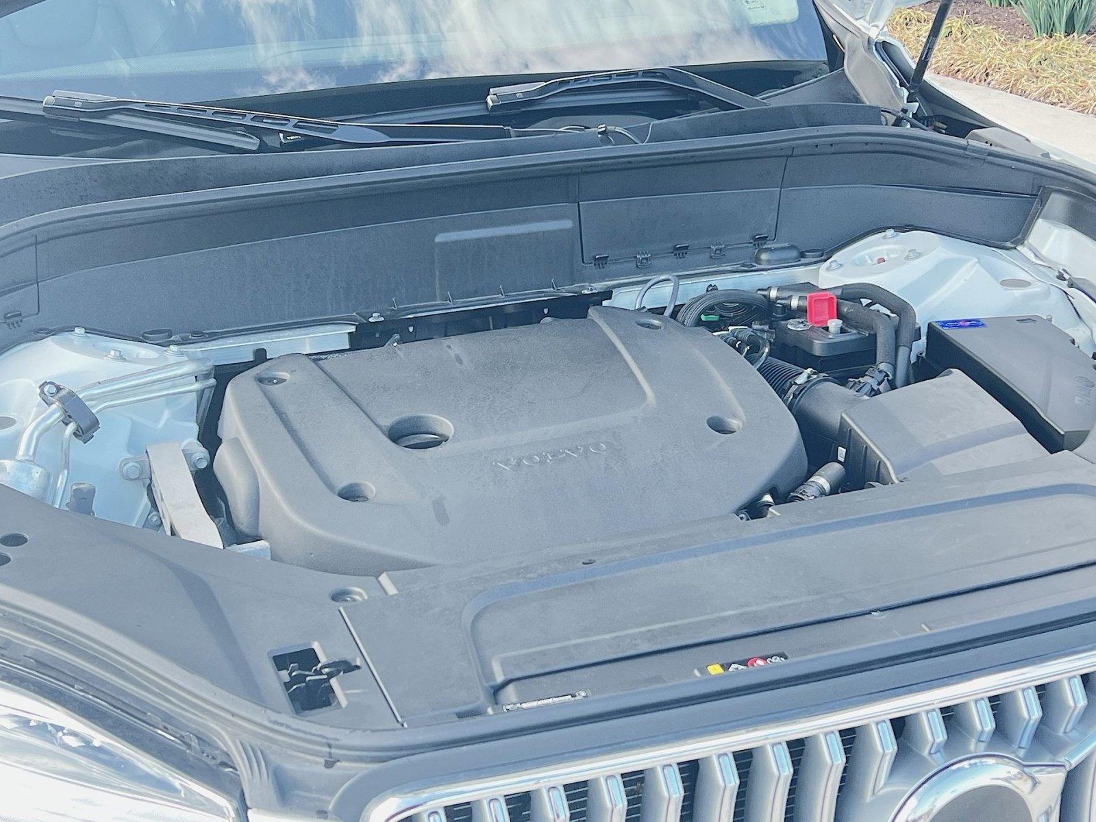 Certified 2025 Volvo XC90 B6 Plus image 29