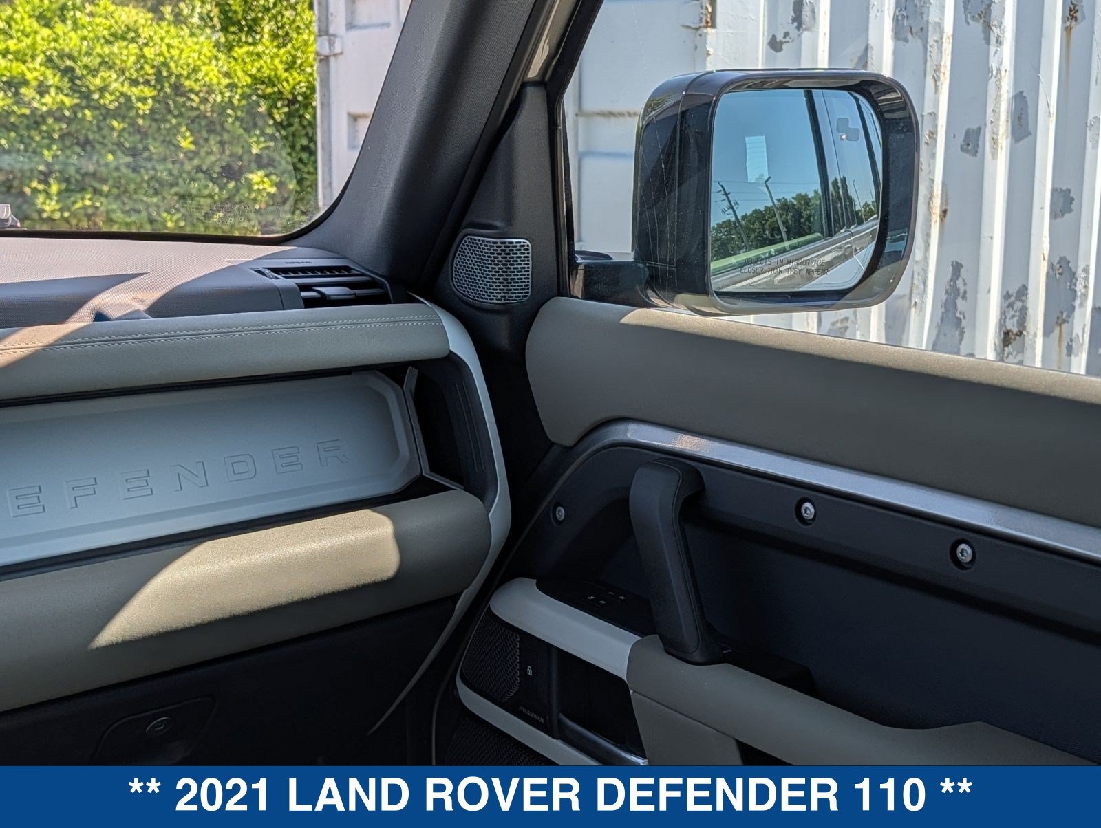 Used 2021 Land Rover Defender 110 SE AWD/4WD image 18