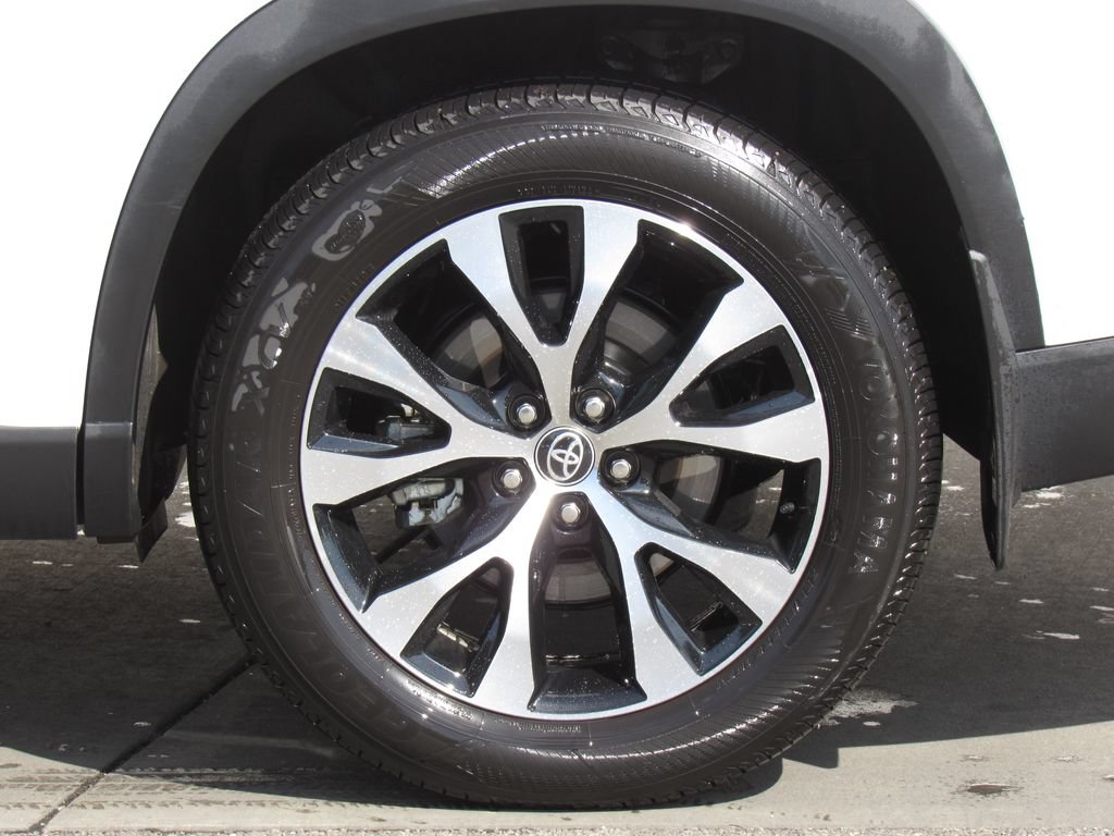 Certified 2024 Toyota Grand Highlander AWD Hybrid image 43