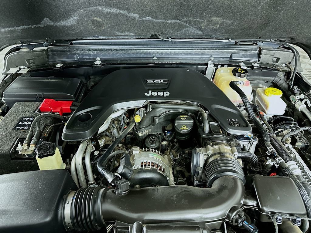 Certified 2019 Jeep Wrangler Sport image 40