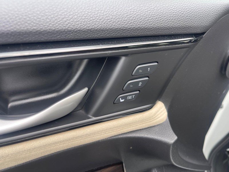 Used 2020 Honda Clarity Touring image 16