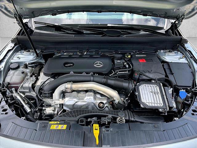 Used 2026 Mercedes-Benz GLB 250 image 11