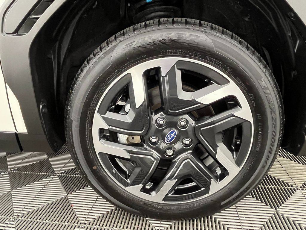 Used 2025 Subaru Forester Limited image 17