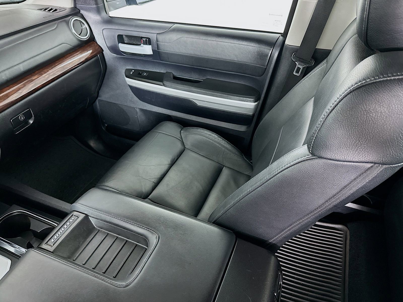 Used 2016 Toyota Tundra Limited w/ Limited Premium Package image 25