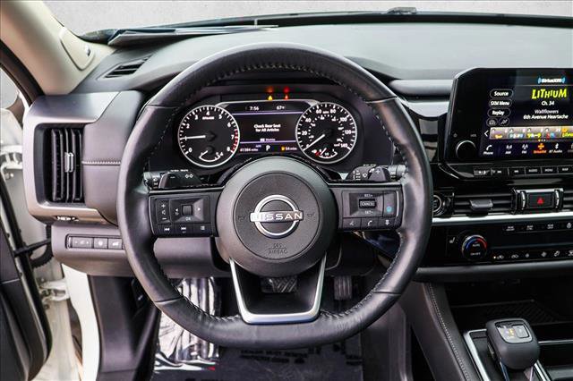 Used 2022 Nissan Pathfinder SL w/ SL Premium Package image 13