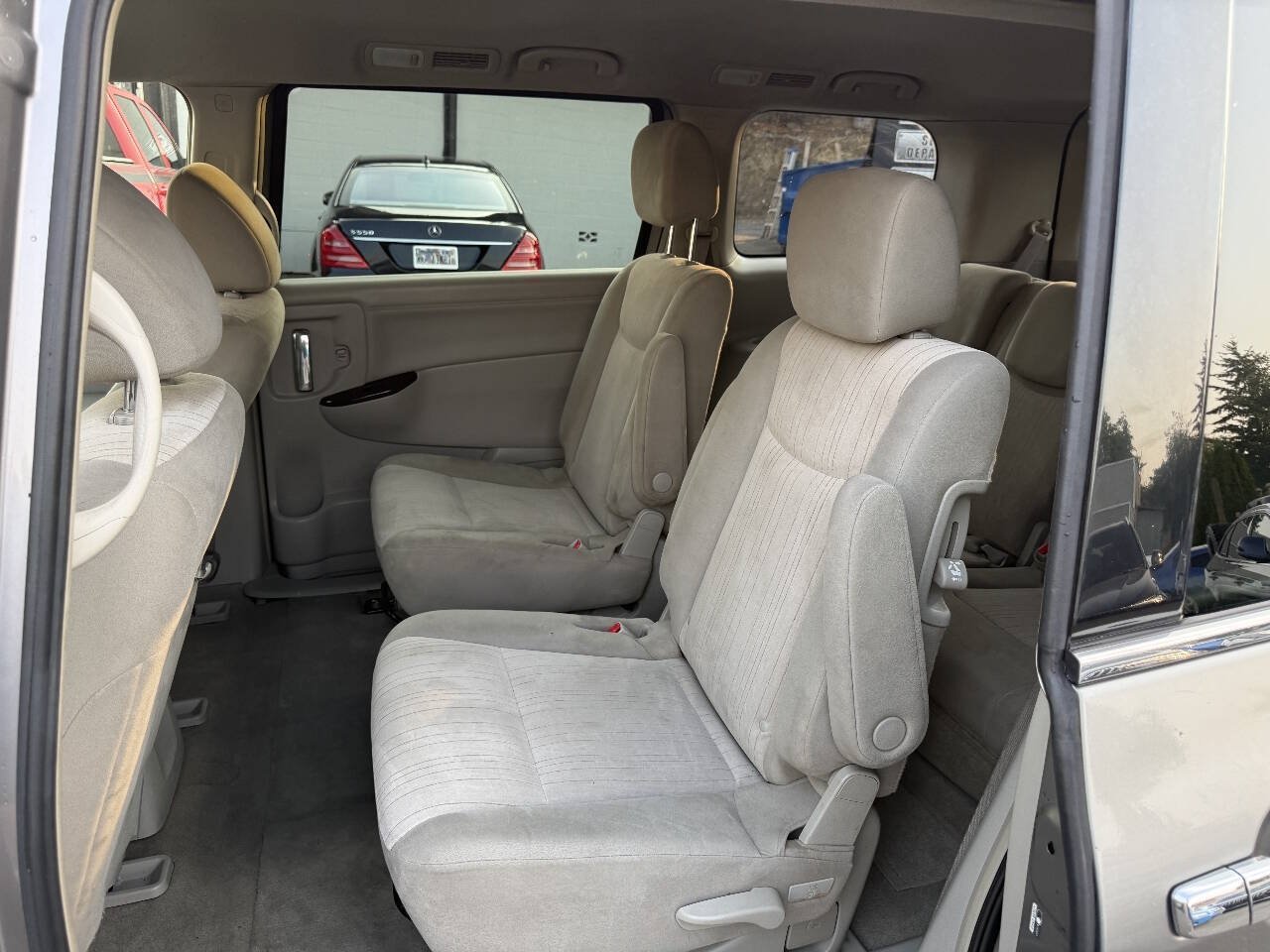 Used 2012 Nissan Quest S FWD image 12