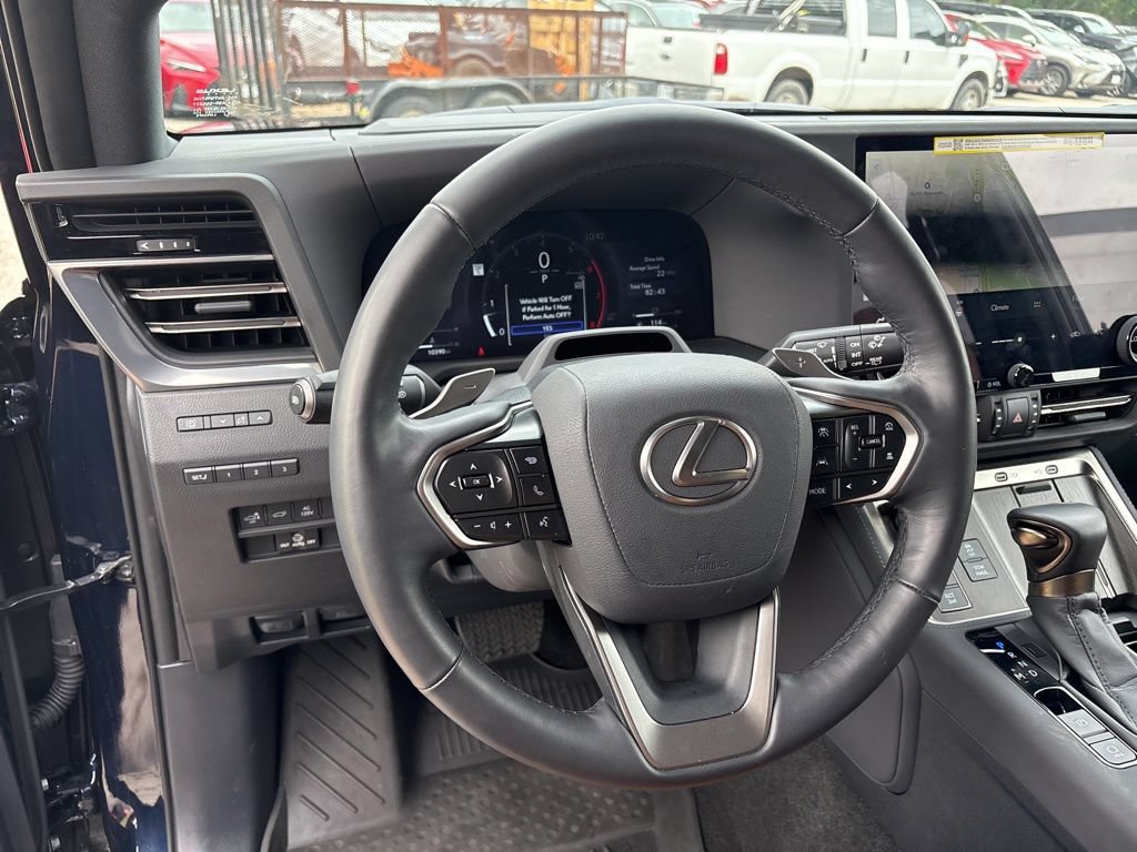 Certified 2025 Lexus GX 550 w/ Cold Area Package AWD/4WD image 13