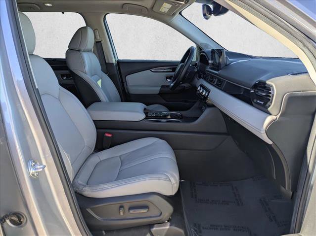 Used 2025 Honda Pilot Touring image 24