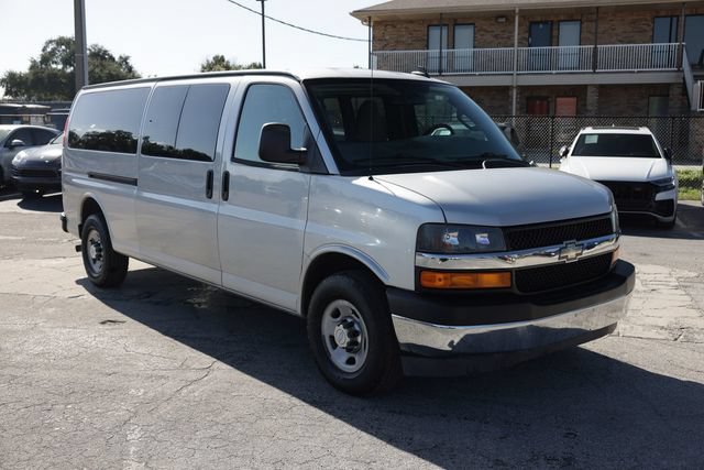 Used 2017 Chevrolet Express 3500 LT w/ LT Preferred Equipment Group RWD image 18