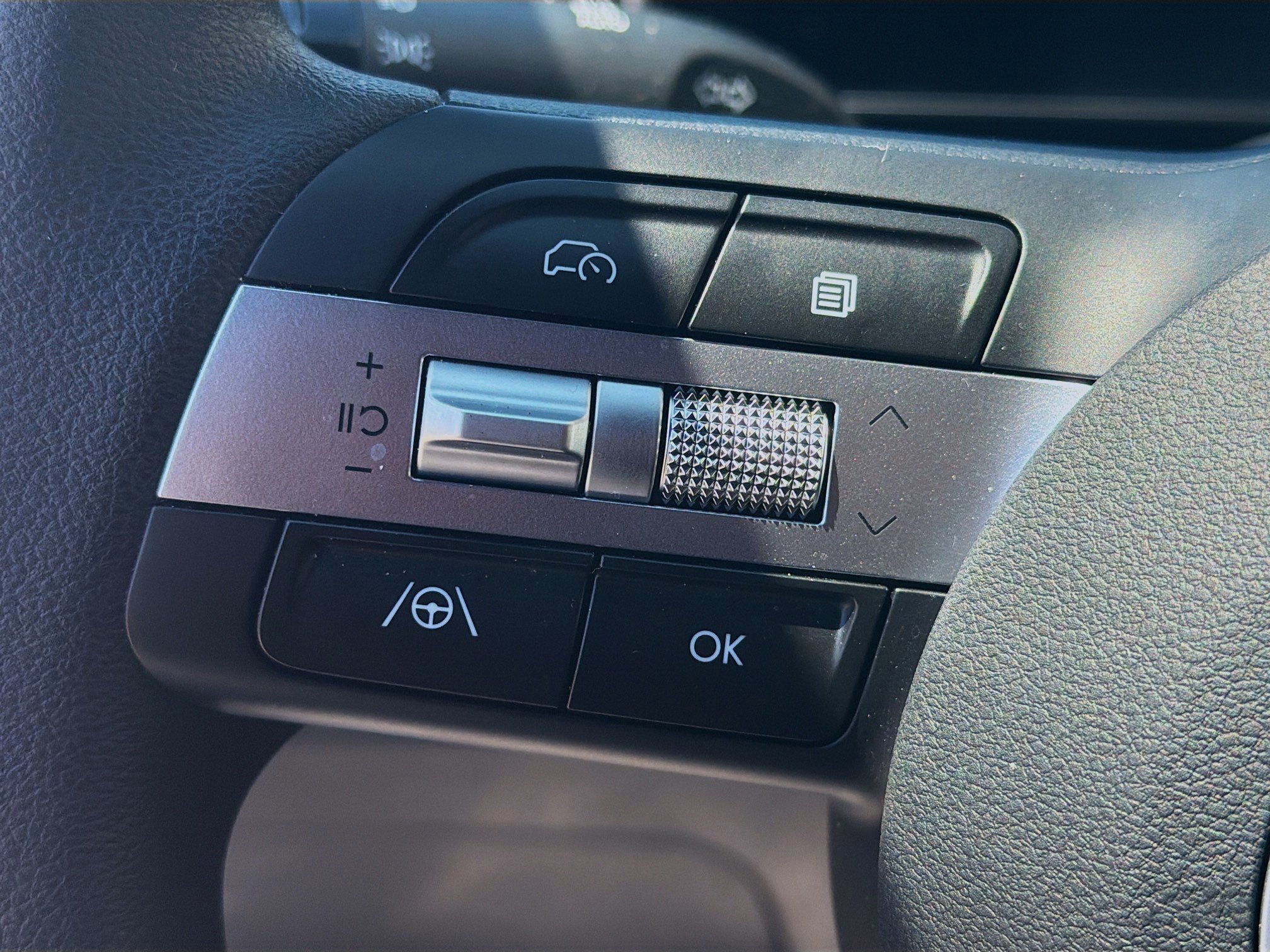 Certified 2026 Hyundai Santa Cruz SEL FWD image 35