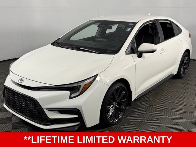 Used 2025 Toyota Corolla SE FWD image 3