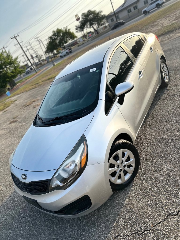 Used 2014 Kia Rio LX FWD image 3