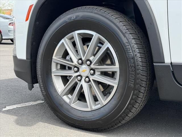 Used 2023 Chevrolet Traverse LT image 23