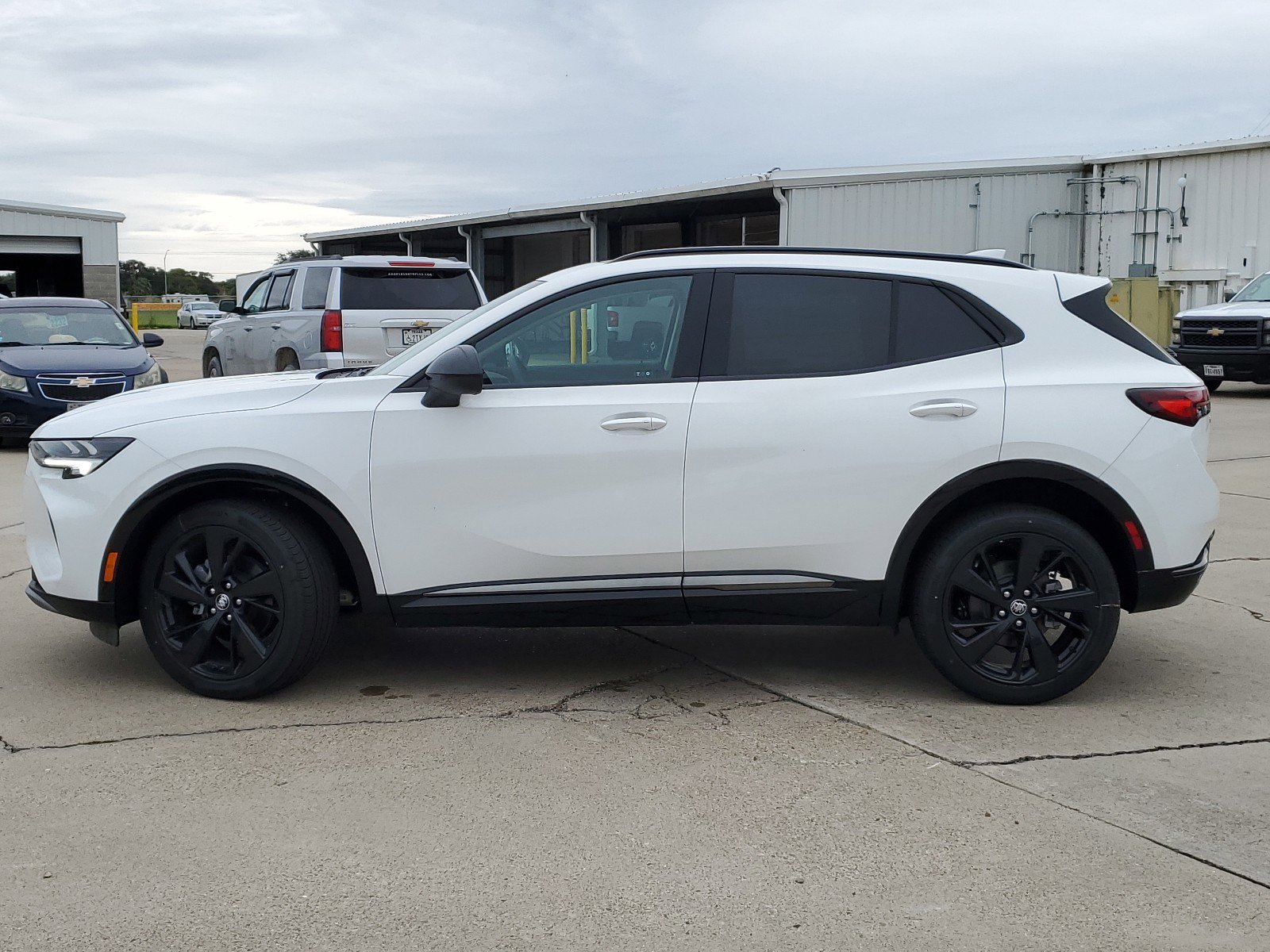 Used 2023 Buick Envision Essence w/ Sport Touring Package image 8