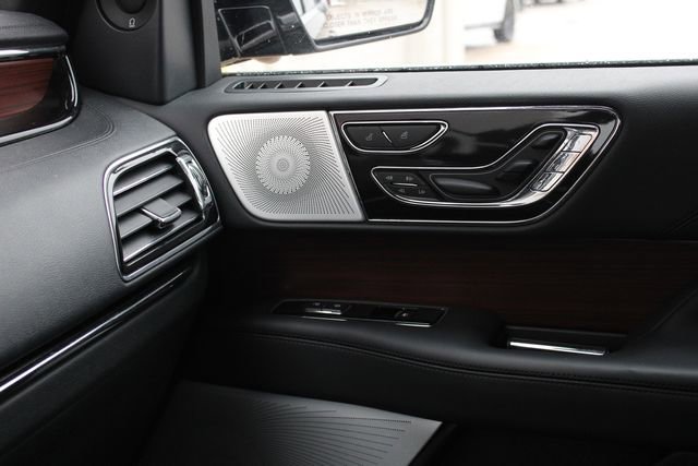 Certified 2023 Lincoln Navigator L Reserve AWD/4WD image 19