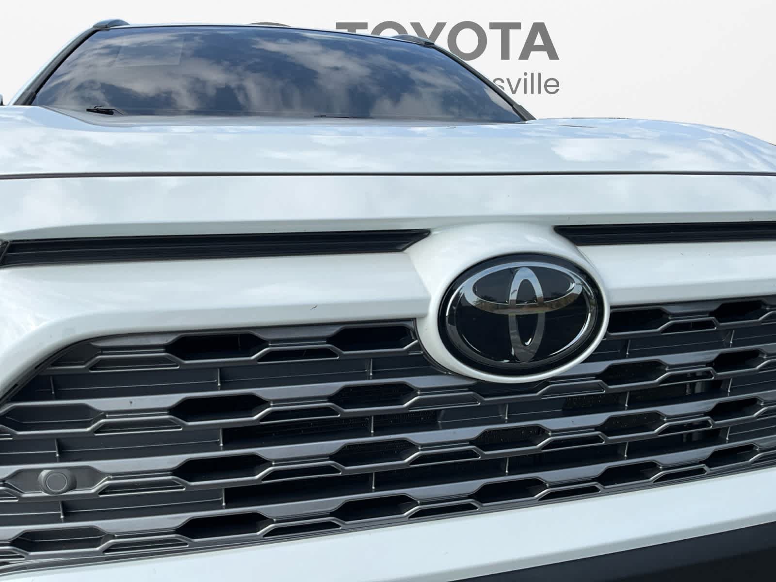 Used 2020 Toyota RAV4 Limited w/ All Weather Liner Package AWD/4WD image 9