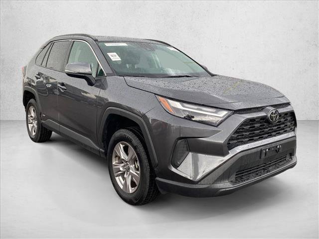 Used 2025 Toyota RAV4 XLE AWD/4WD image 3