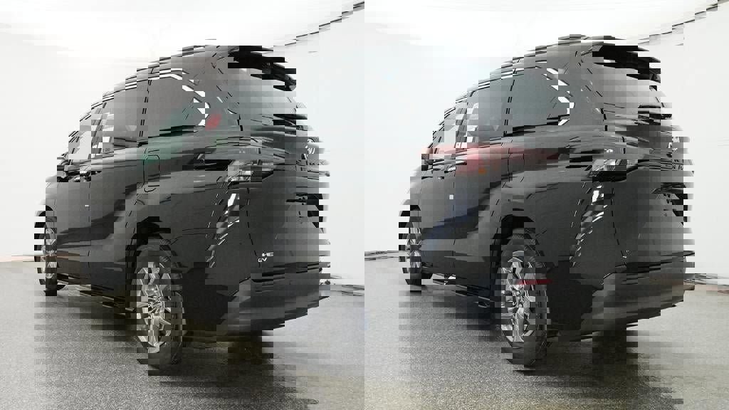 New 2026 Toyota Sienna XLE image 21