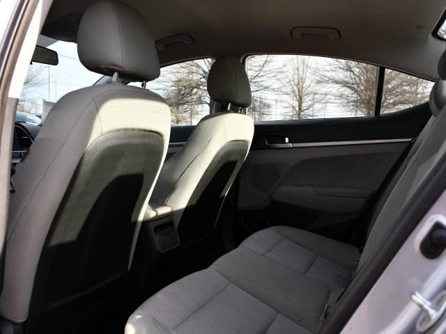 Used 2017 Hyundai Elantra SE w/ Cargo Package image 13