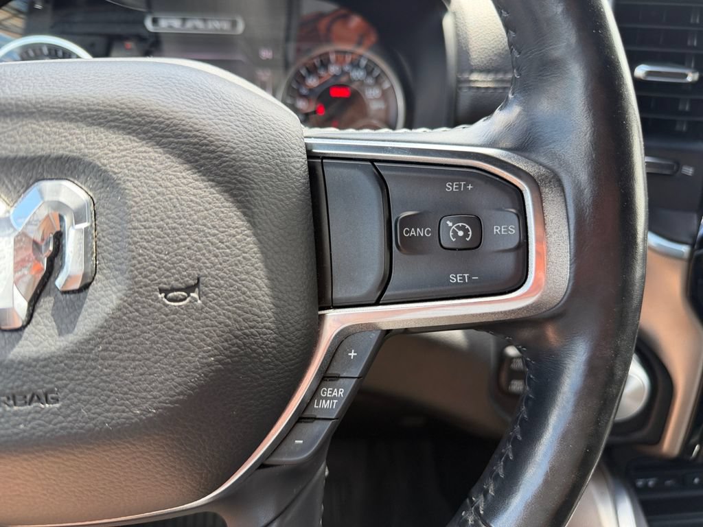Used 2019 RAM 1500 Laramie AWD/4WD image 17